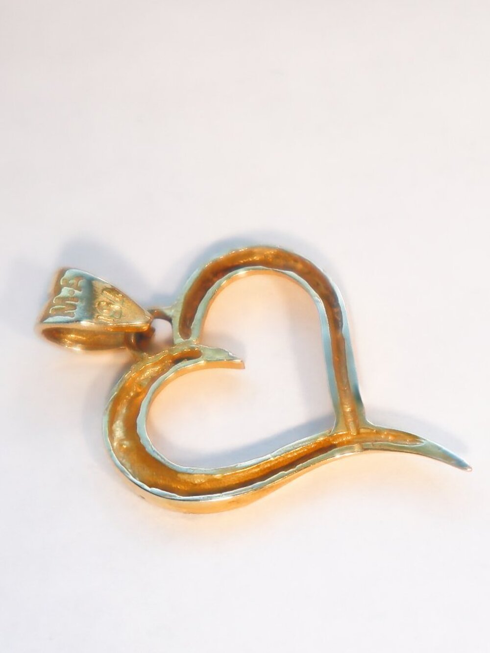 18k Yellow Gold Heart Pendant - Picture 7 of 17
